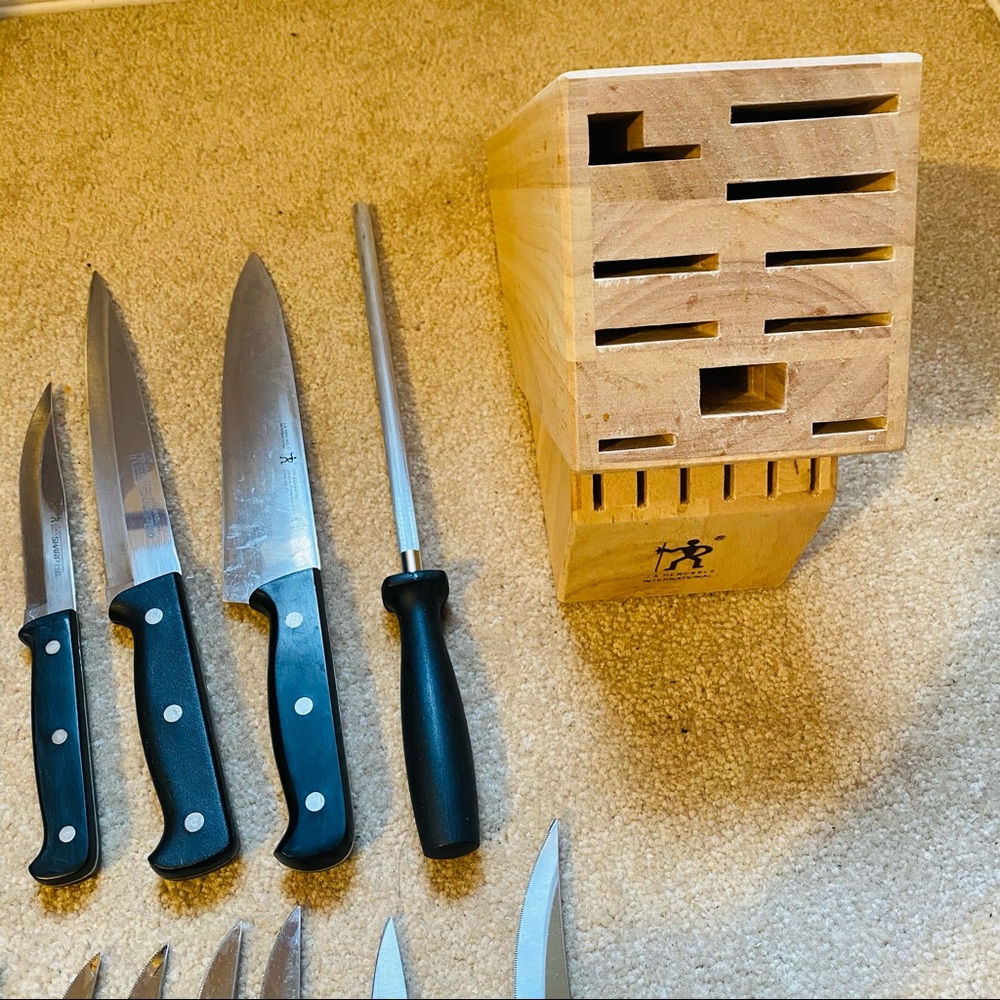 J.A Henckels Classic 16-Pc. Knives & Block Set black - Picture 3 of 12